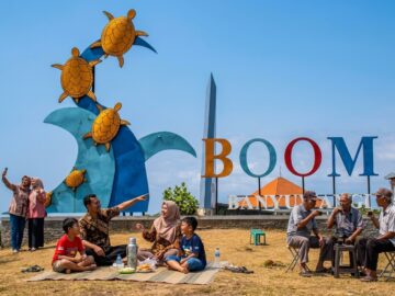Pantai Marina Boom Banyuwangi: Tiket, Fasilitas & Update paintai marina boom